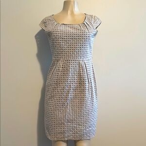 Calvin Klein Eyelet Beige Cap Sleeve Sneath Dress Size 4